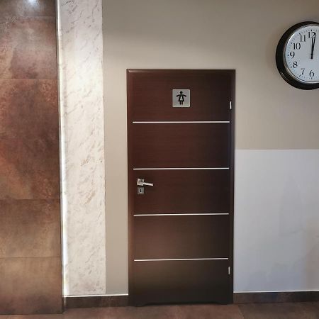 Hotel Gambit I Restauracja Cieszyn Чешин Екстериор снимка