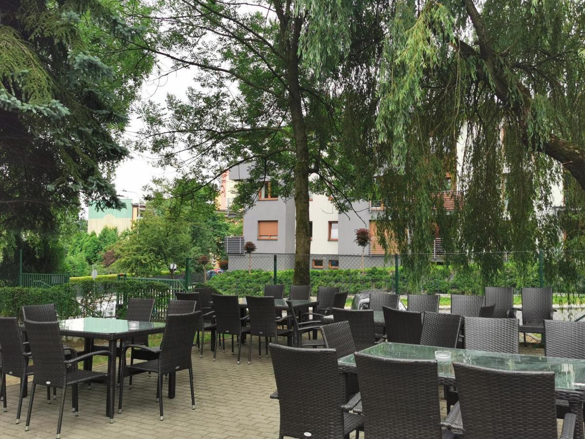 Hotel Gambit I Restauracja Cieszyn Чешин Екстериор снимка