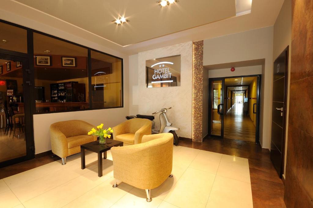 Hotel Gambit I Restauracja Cieszyn Чешин Екстериор снимка
