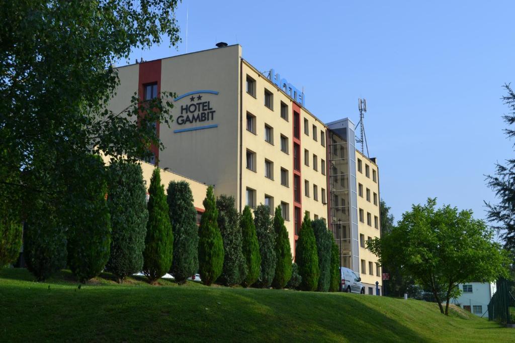 Hotel Gambit I Restauracja Cieszyn Чешин Екстериор снимка